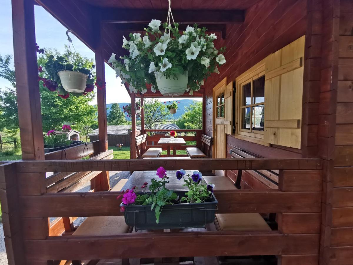 Cottage La Sierra With Jacuzzi Кореница Экстерьер фото