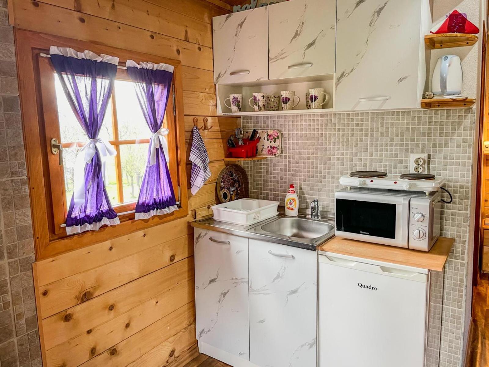 Cottage La Sierra With Jacuzzi Кореница Экстерьер фото