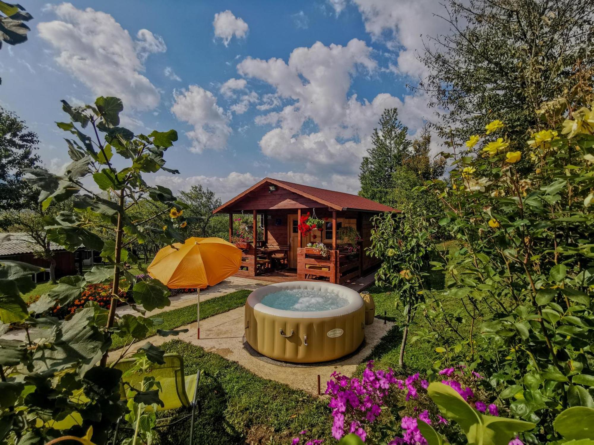 Cottage La Sierra With Jacuzzi Кореница Экстерьер фото