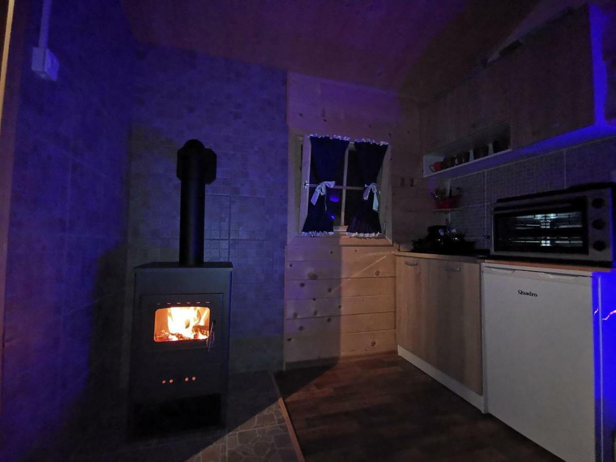 Cottage La Sierra With Jacuzzi Кореница Экстерьер фото